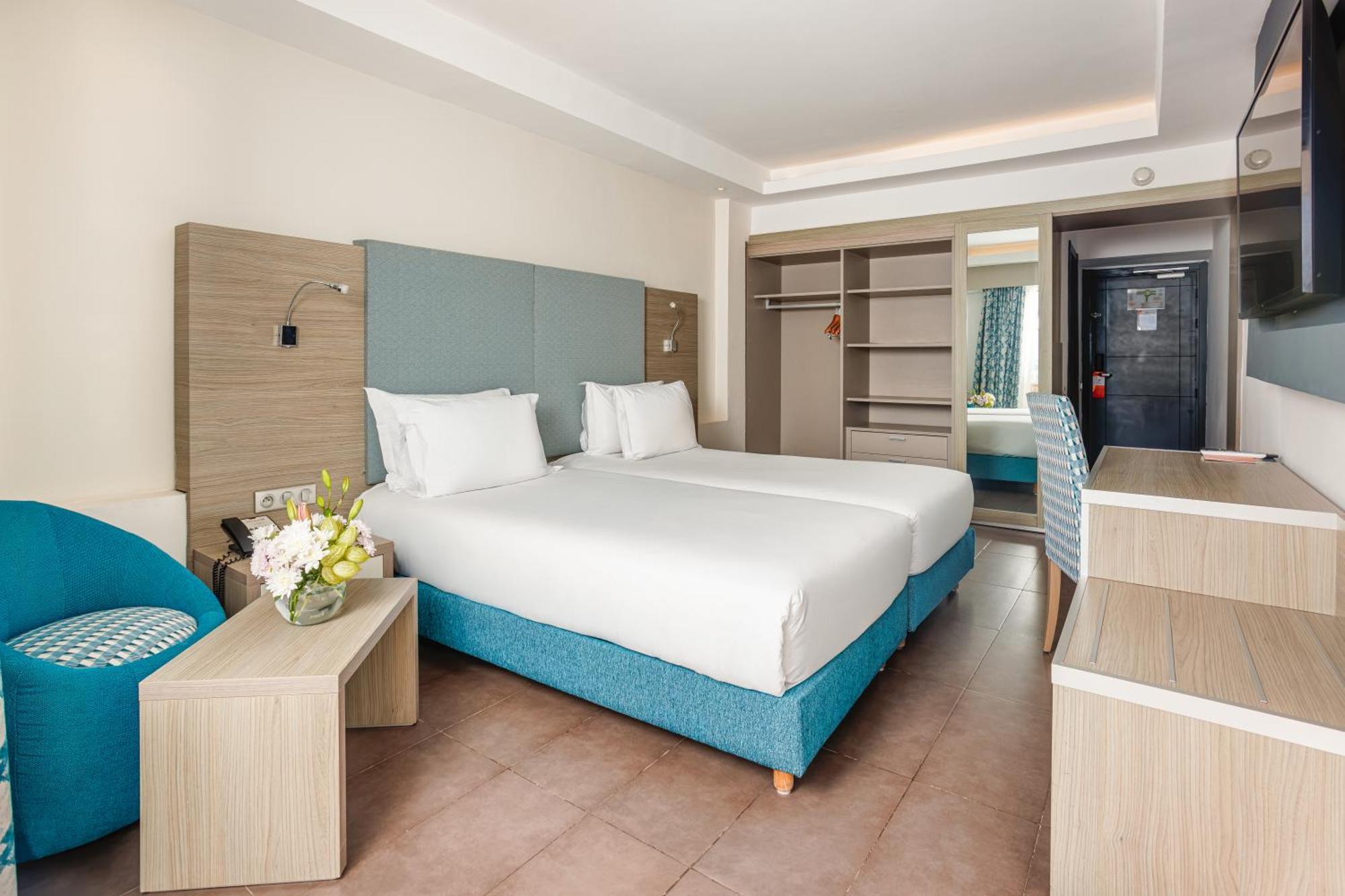 Twin Room Sea View